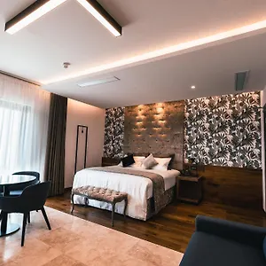 **** Hotel The Village Boutique And Malta